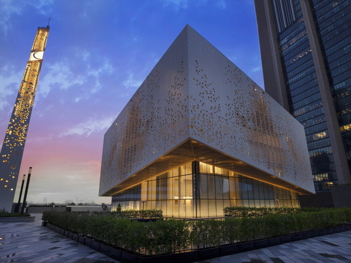 مسجد-مركز-دبي-المالي-العالمي-الكبير-يستقبل-المصلين-في-جميع-مواقيت-الصلاة.jpeg