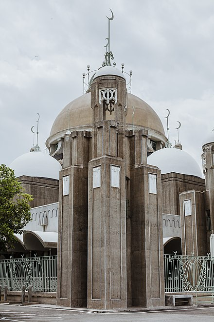The_Exterior_of_Masjid_Diraja_Sultan_Suleiman.jpg
