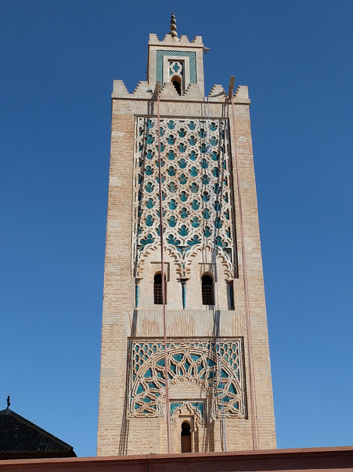 800px-Ben_Salah_Mosque_minaret.jpg