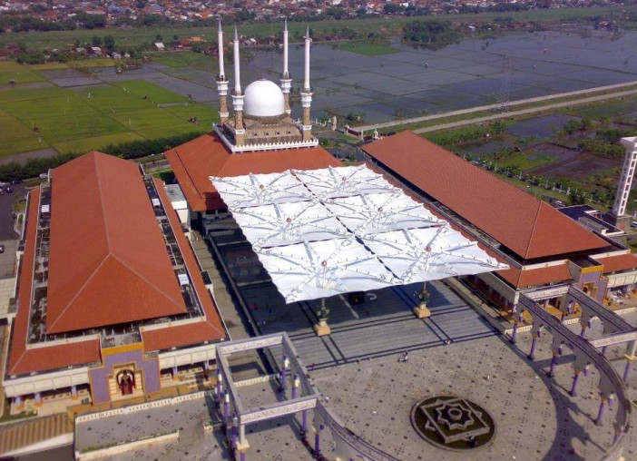 Payung-Elektrik-Masjid-Agung-Jawa-Tengah.jpg