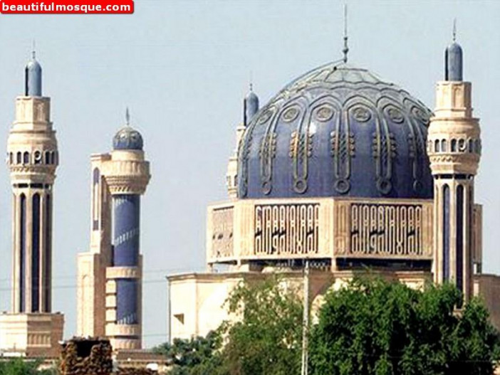 Umm-al-Qura-Mosque-in-Baghdad-Iraq-01.jpg