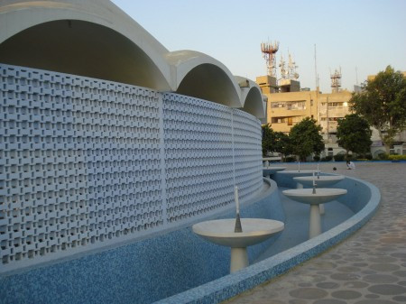 09-Masjid-e-Tooba-DHA-Karachi-450x337.jpg