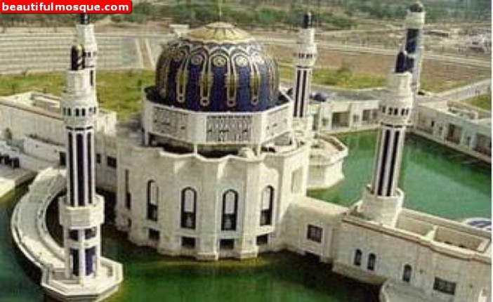 Umm-al-Qura-Mosque-in-Baghdad-Iraq-02.jpg