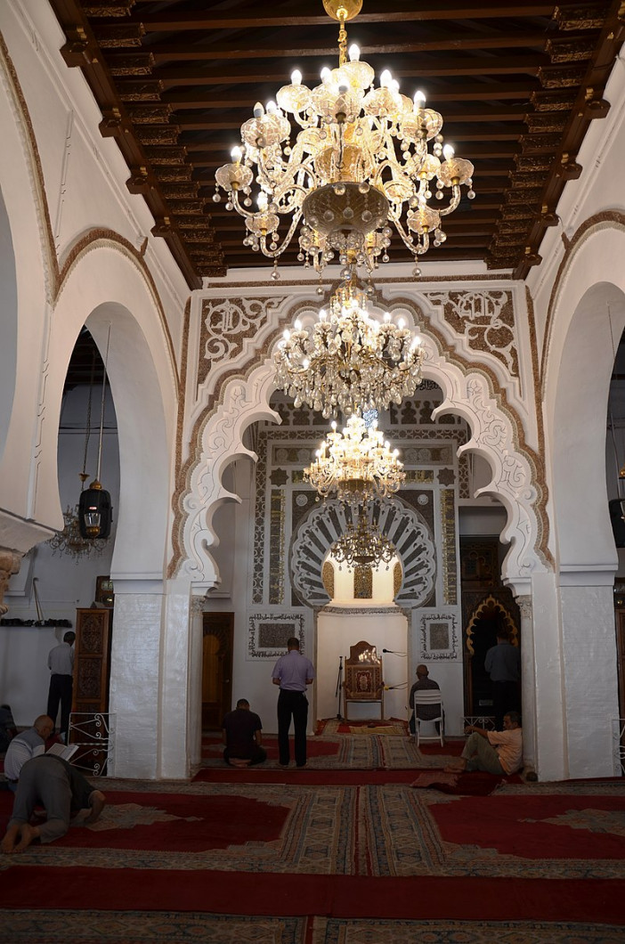 800px-Grande_mosquée_et_dépendance_Minaret_de_la_Mosquée_021.jpg