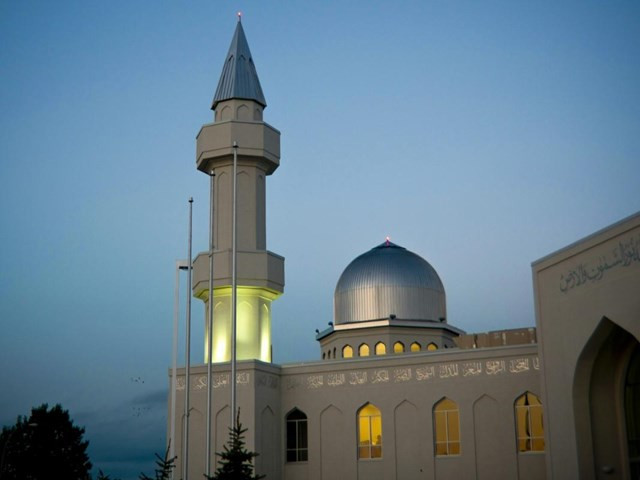baitun-nur-mosque-calgary-L-10 (1).jpg