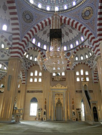 akhmad-kadyrov-mosque.jpg