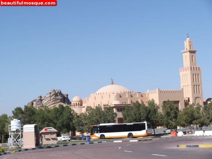 Green-Mubazzarah-Mosque-in-Al-Ain-UAE.jpg
