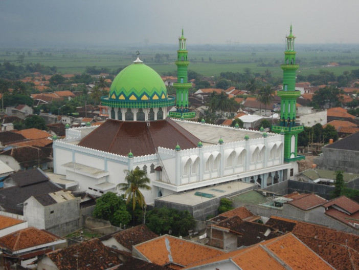 Al-Ittihad Mosque Jatibarang.jpg
