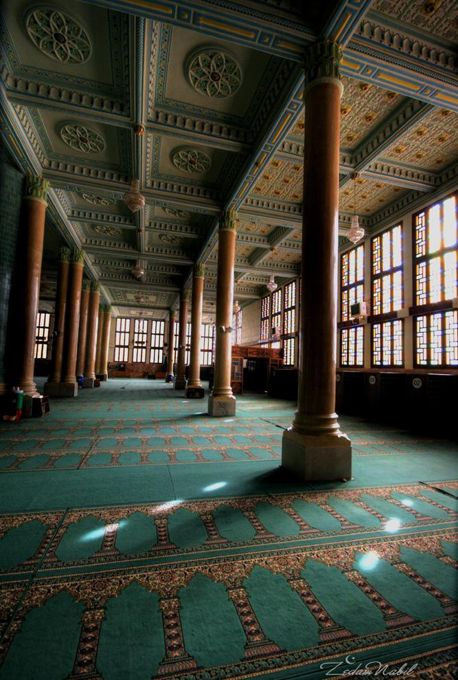 Mosquée_Premier_Novembre_(L'intérieur_2).jpg