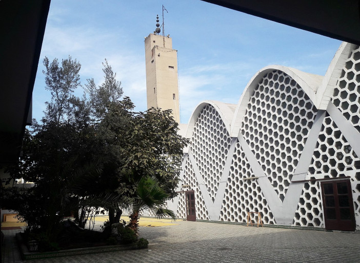 1280px-Patio_-_mosque_Assuna__Casablanca__Morocco.jpg