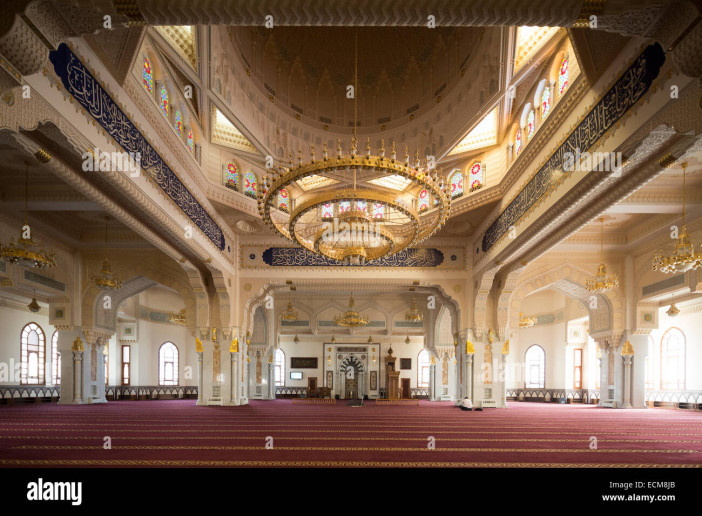 view-towards-mihrab-el-rahman-el-rahim-mosque-cairo-egypt-ECM8JB.jpg