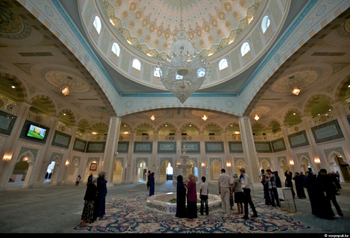 hazrat-sultan-mosque-astana-kazakhstan-20.jpg