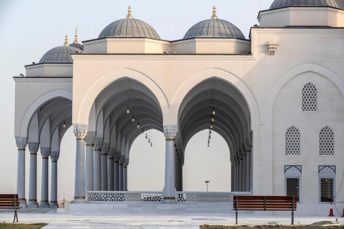 AR_1205_Sharjah_Mosque-09.jpg