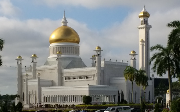 Omar_Ali_Saifuddien_Mosque.jpg