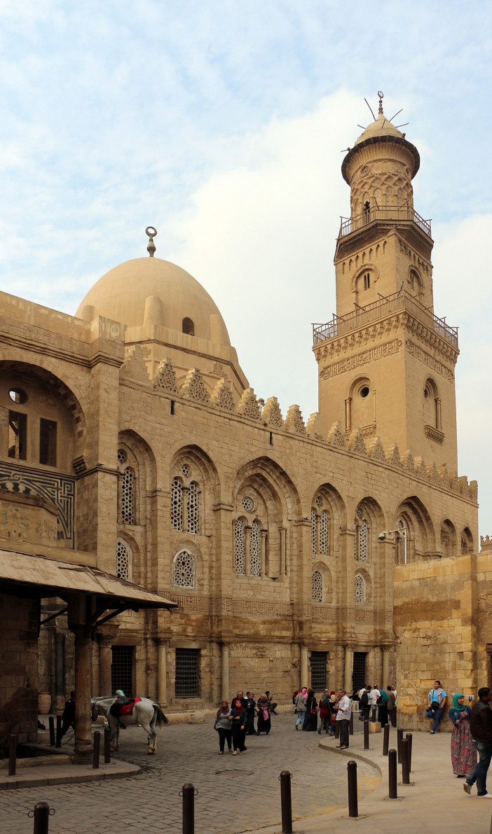 1280px-Cairo,_madrasa_del_sultano_qalaun,_04.jpg