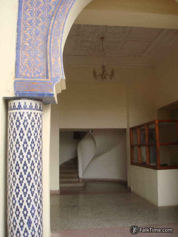 07-morocco-fez-fes-el-jdid-entrance-inside-interior-5086.jpg
