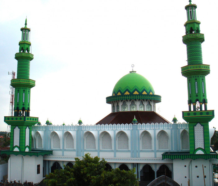 1200px-Al-Ittihad_Mosque.jpg