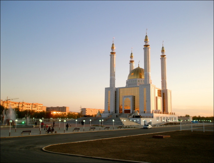 aktobe-kazakhstan-city-mosque.jpg