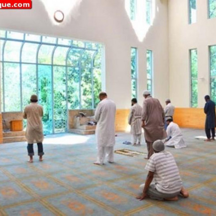 Al-Salaam-Mosque-in-Burnaby-Canada-05.jpg