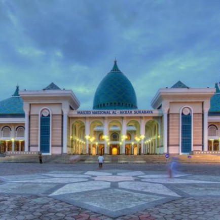 masjid-al-akbar-surabaya_20150616_182916.jpg