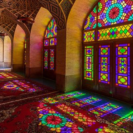 Mezquita_de_Nasirolmolk,_Shiraz,_Irán,_2016-09-24,_DD_66-68_HDR.jpg
