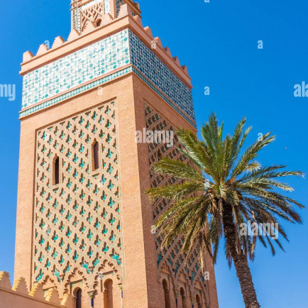 minaret-of-the-kasbah-mosque-marrakech-morocco-2CBKH9W.jpg