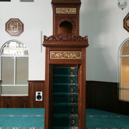 Emir Sultan mosque 7.jpg