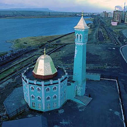 440px-Norilskmosque.jpg