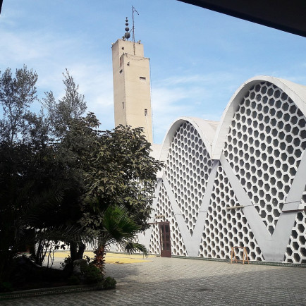 1280px-Patio_-_mosque_Assuna__Casablanca__Morocco.jpg