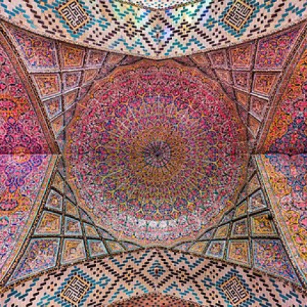 487px-Mezquita_de_Nasirolmolk,_Shiraz,_Irán,_2016-09-24,_DD_57-59_HDR.jpg