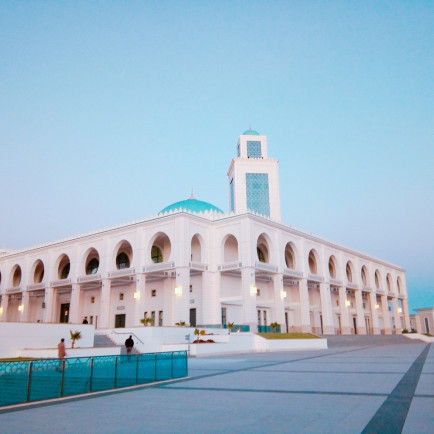 مسجد_ابن_باديس_وهران_الجزائر.jpg