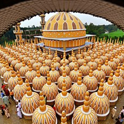 320px-201_Dome_Mosque,_Tangail.jpg
