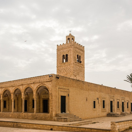 Great_Mosque_of_Monastir.jpg
